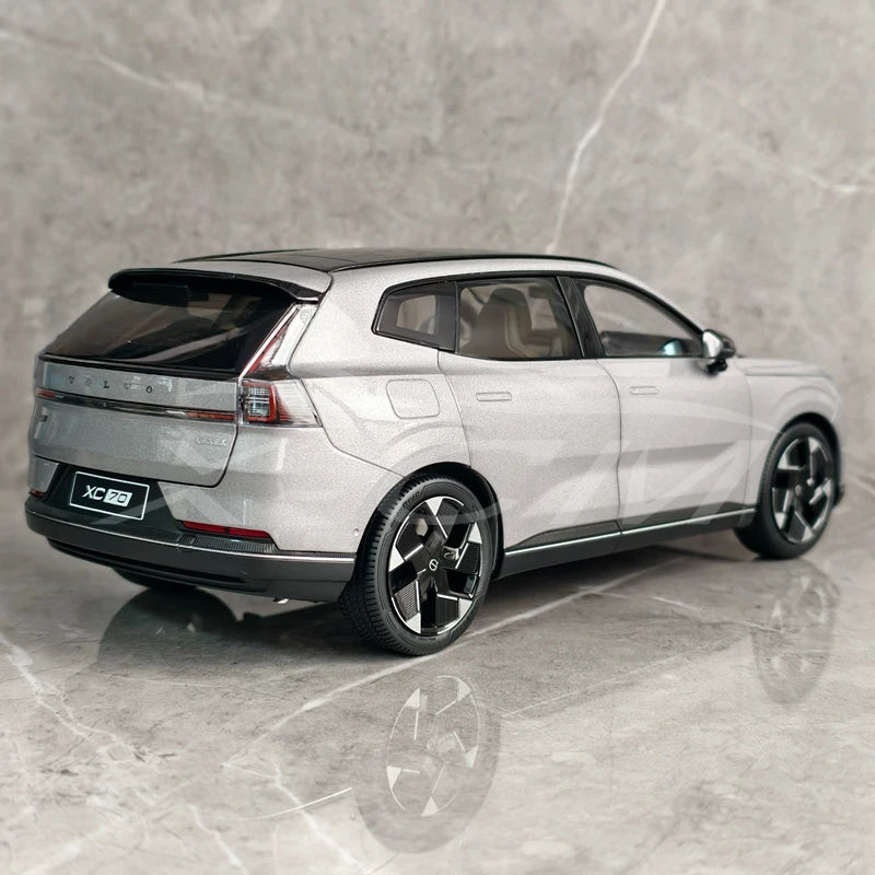 1/18 Diecast Model Car Model XC70 Gifts for Collectors