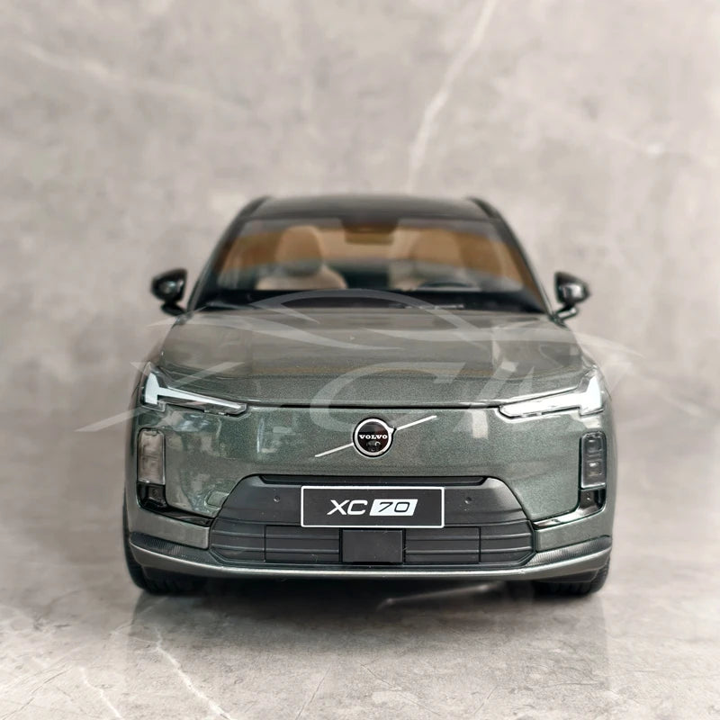 1/18 Diecast Model Car Model XC70 Gifts for Collectors