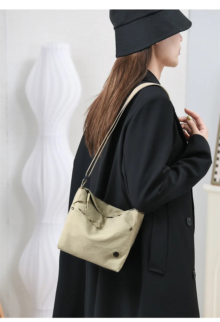 Ultra-light Nylon Crossbody Bag for Women Adjustable Wide Strap Lightweight Women's Bag Zipper Closure Stylish Messenger Bag