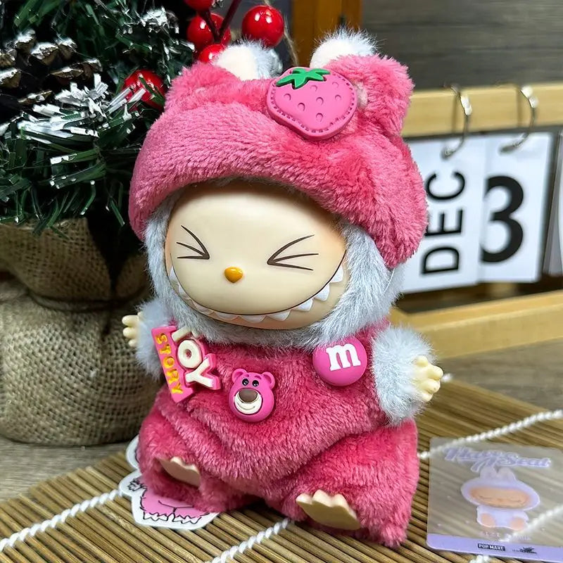 17cm Strawberry Bear Labubu sit Sit party clothes Labubu Heartbeat Macaron pendant clothes replacement Collectible Art