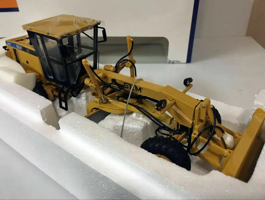 SG Model SEM919 Motor Grader Construction Machinery 1/35 Scale DieCast Model New