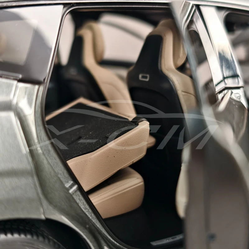 1/18 Diecast Model Car Model XC70 Gifts for Collectors